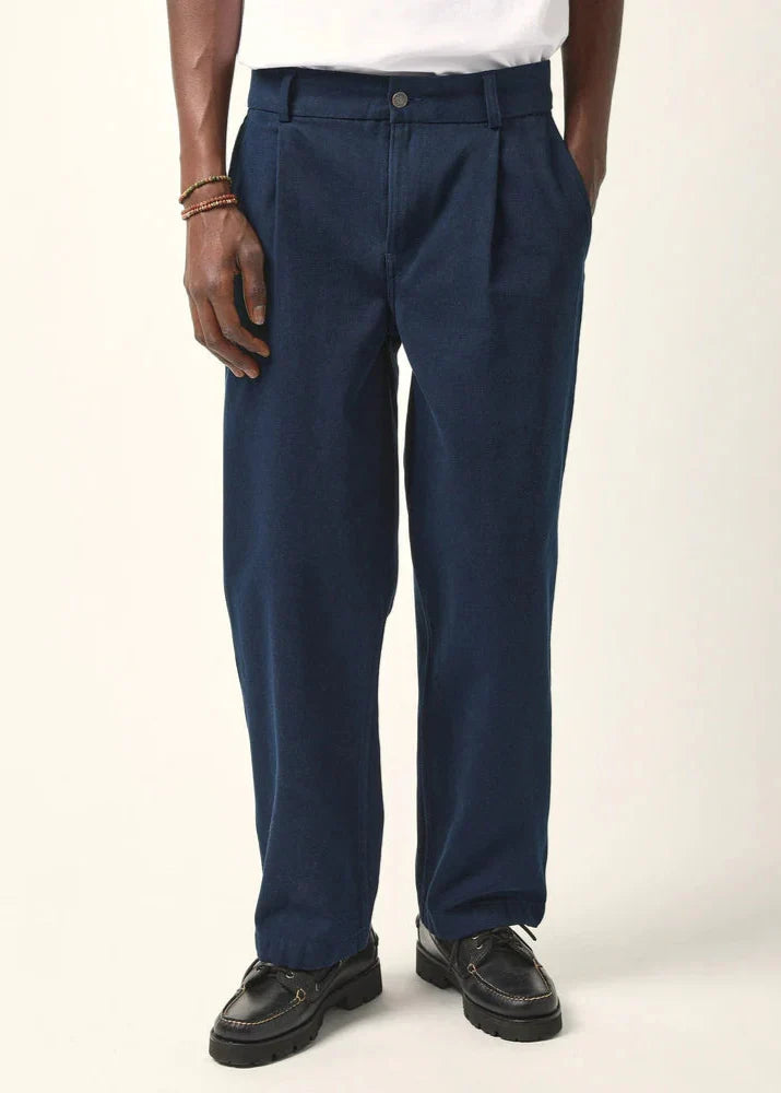 Twill Pleated Trouser