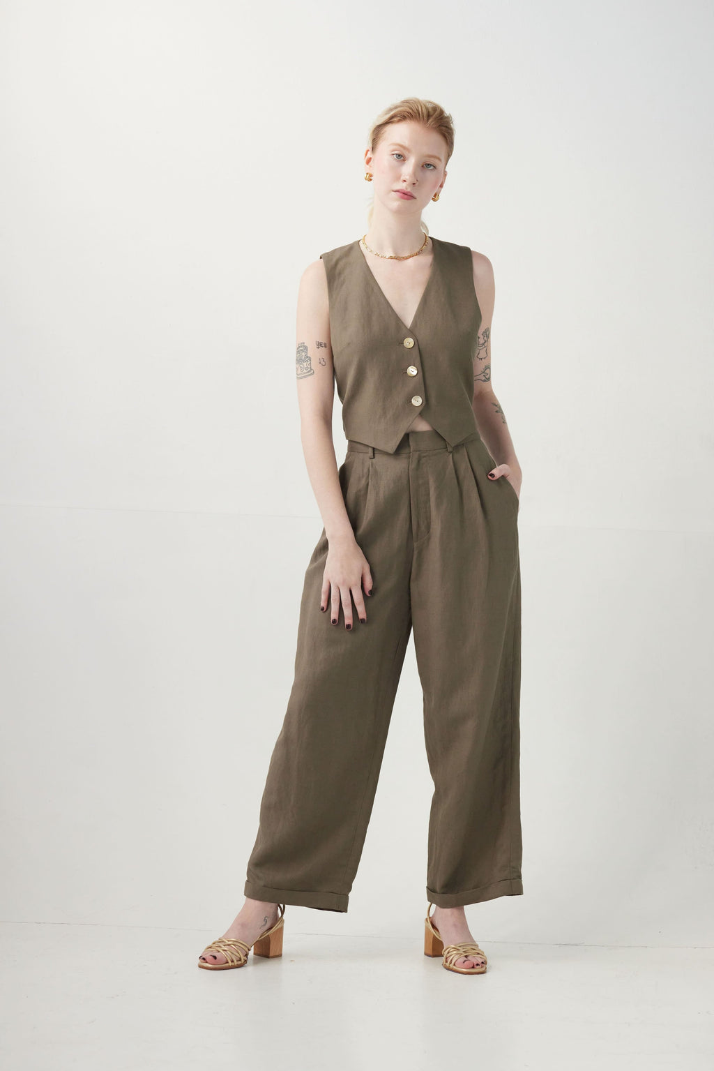 Diane Vest in Linen Blend