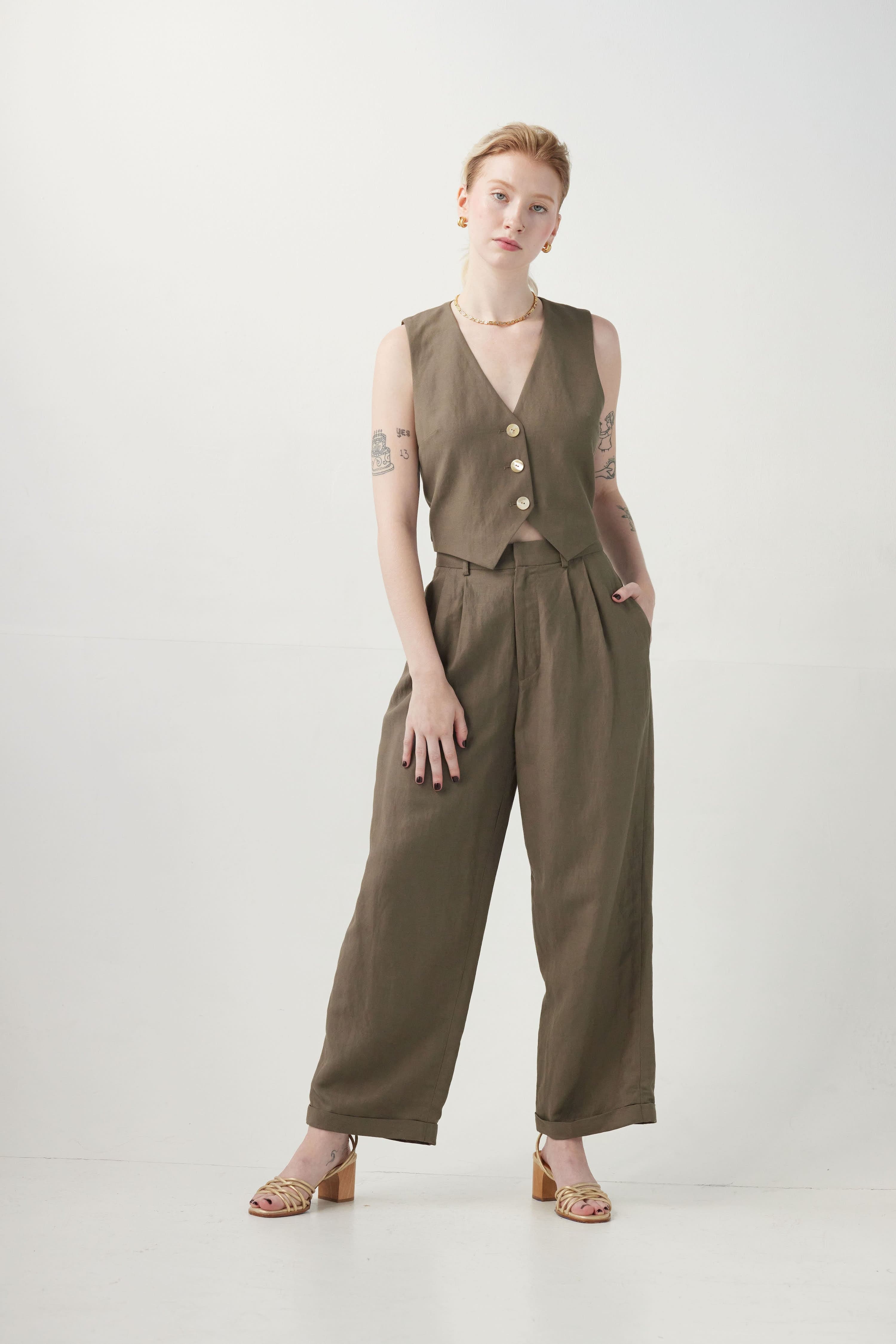 Diane Vest in Linen Blend
